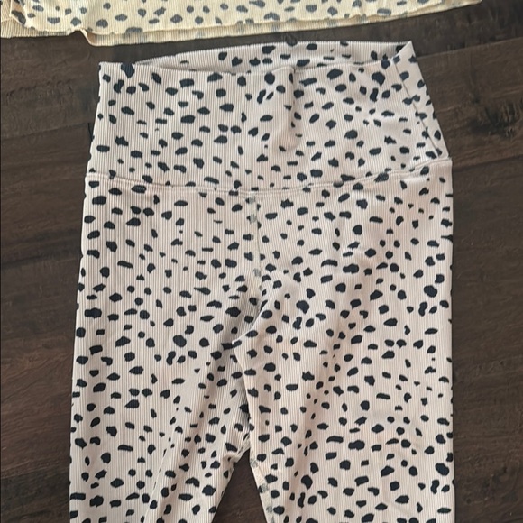 Beach Riot Sport Cheetah Set - Picture 3 of 6